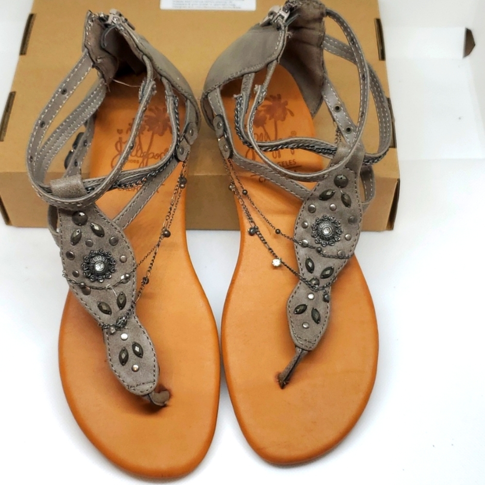 Jellypop Sandals Tan w/jewelry chain NWOT Women's 7.5M